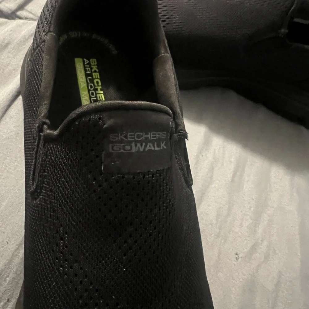 Skechers Black Loafers Sleek Slip-On Comfort - Picture 4 of 6
